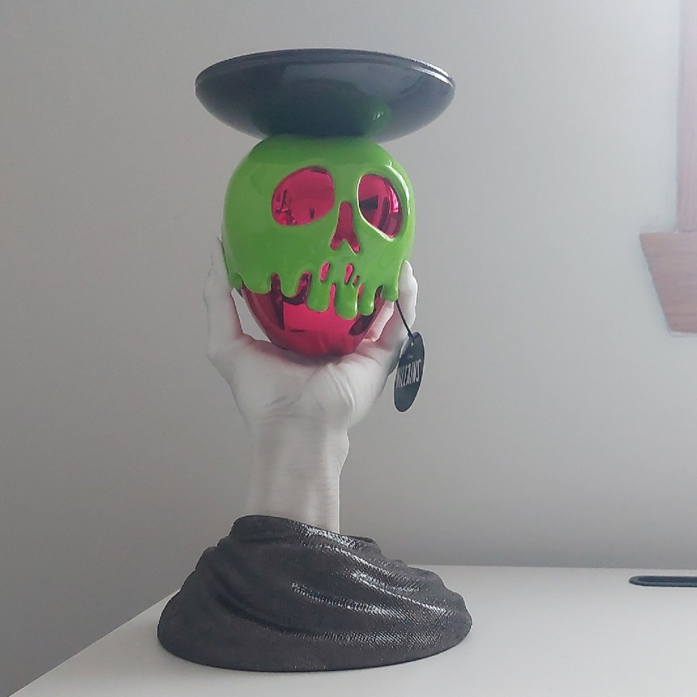 Snow White 3 Wicks Candle Stand